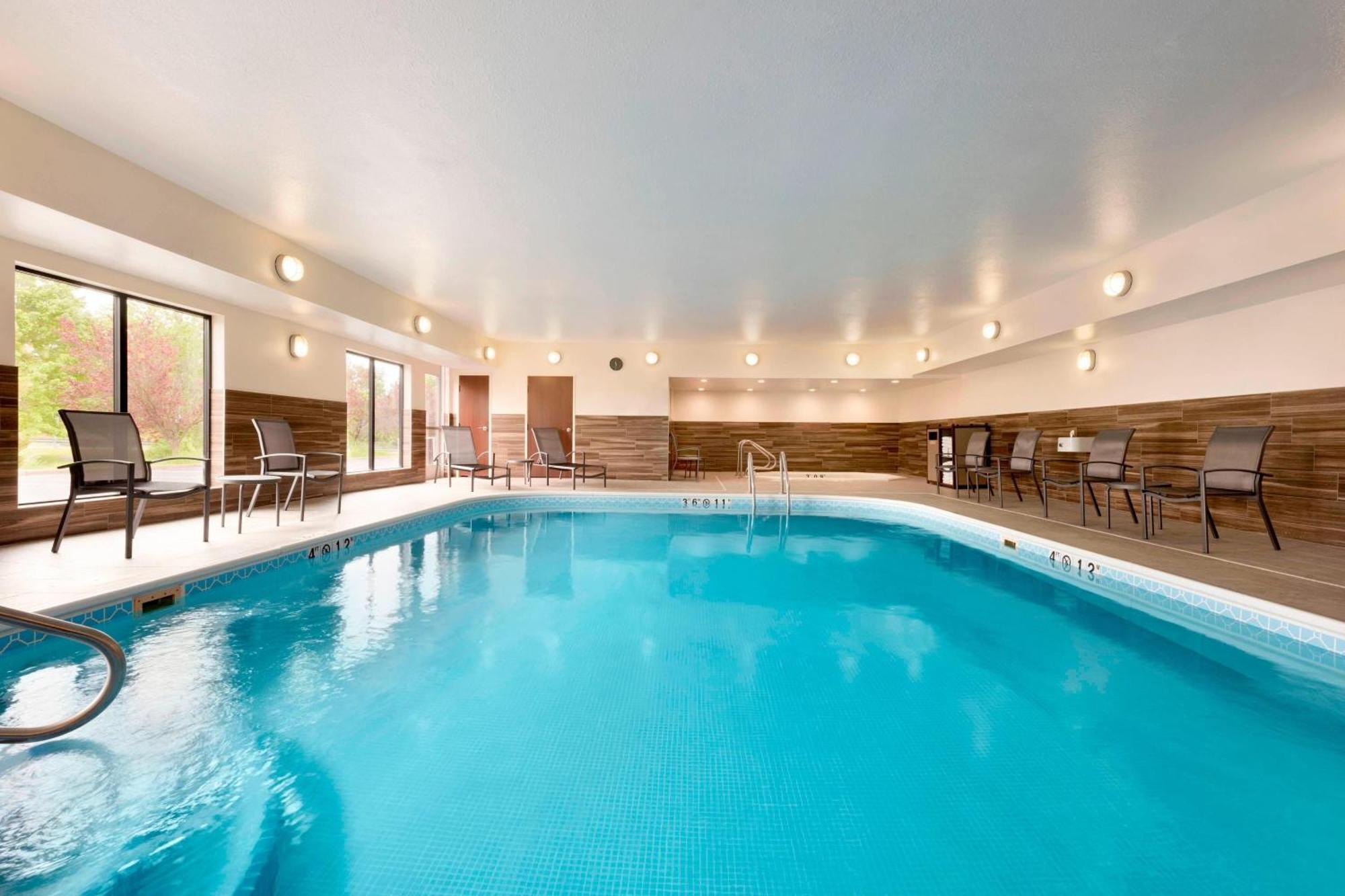 Fairfield Inn & Suites Hartford Manchester Dış mekan fotoğraf