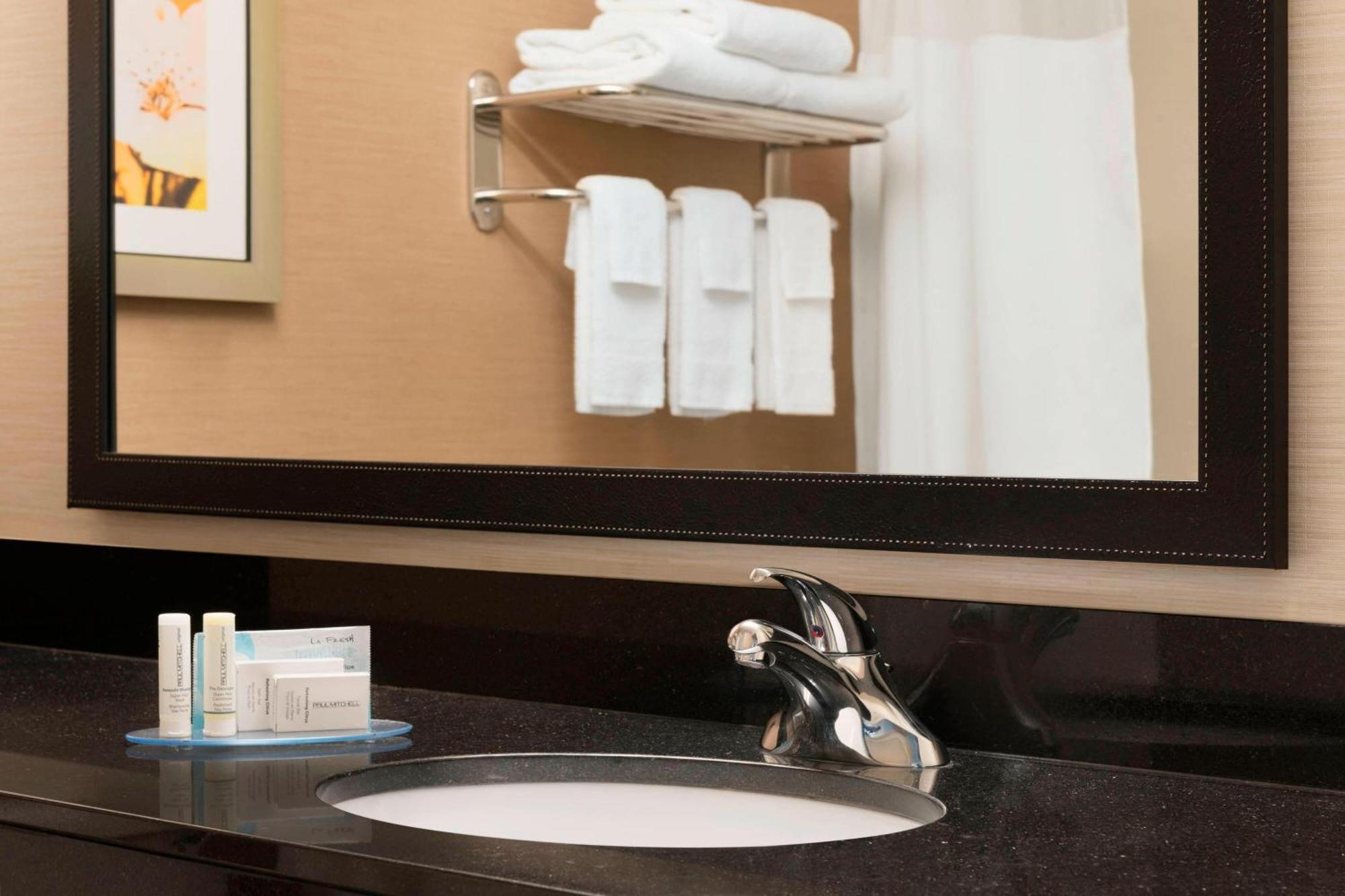 Fairfield Inn & Suites Hartford Manchester Dış mekan fotoğraf